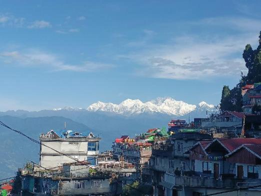Hotel Jaswin Shanti Priya ดาร์จีลิง ภายนอก รูปภาพ