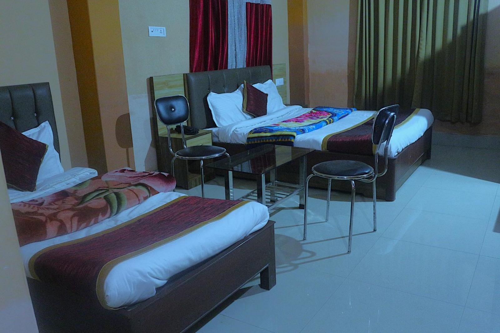 Hotel Jaswin Shanti Priya ดาร์จีลิง ภายนอก รูปภาพ